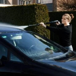 VONROC Hogedrukreiniger V14-1 - 1400W – 110 Bar – 390 L/h – Incl. 5m Slang, Spuitstukken En Accessoires 15 VONROC Hogedrukreiniger V14-1 - 1400W – 110 Bar – 390 L/h – Incl. 5m Slang, Spuitstukken En Accessoires -Tuingereedschap Serie Winkel 1200x1200 140