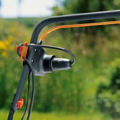 GARDENA EVC 1000 Verticuteermachine - Werkbreedte 30 Cm - Werkgebied 600m2 -Tuingereedschap Serie Winkel 1200x1200 308