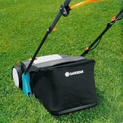 GARDENA EVC 1000 Verticuteermachine - Werkbreedte 30 Cm - Werkgebied 600m2 -Tuingereedschap Serie Winkel 1200x1200 313