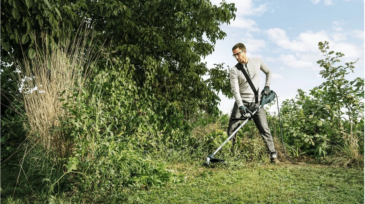 Bosch AFS 23-37 Bosmaaier - 950 W - Op Snoer - Incl. Mes En Draad 7 Bosch AFS 23-37 Bosmaaier - 950 W - Op Snoer - Incl. Mes En Draad - Afbeelding 5