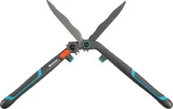 GARDENA - 2 In 1 EnergyCut Heggenschaar - 2.5x Meer Kracht - Totale Lengte 60 Cm -Tuingereedschap Serie Winkel 1200x759