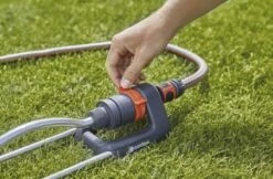 GARDENA - Zwenksproeier Aqua S - Tuinsproeier - 90 Tot 220 M² -Tuingereedschap Serie Winkel 1200x789 6