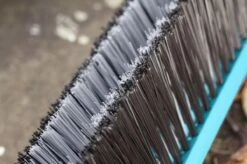 GARDENA Combi System Straatbezem - Aanbevolen Steellengte 130-150 Cm -Tuingereedschap Serie Winkel 1200x798 11