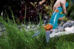 GARDENA Classic Grasschaar - Draaibaar 360° -Tuingereedschap Serie Winkel 1200x798 5