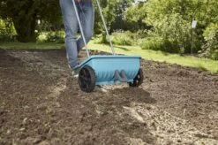 GARDENA - Strooiwagen L - Strooikar - 400m2 - 12.5 Liter -Tuingereedschap Serie Winkel 1200x799 103