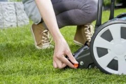 GARDENA Kooimesmaaier 330 Grasmaaier - Maaibreedte 33 Cm - Gazons Tot Ca. 150 M² -Tuingereedschap Serie Winkel 1200x799 122