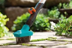 GARDENA Combisysteem Voegenborstel M Metaal - Aanbevolen Steellengte 130 /150 Cm -Tuingereedschap Serie Winkel 1200x799 177