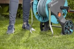 GARDENA - AquaRoll CleverRoll S Set Slangenwagen - Incl. 20 M Slang - Maximaal 40 M Opbergcapaciteit 26 GARDENA - AquaRoll CleverRoll S Set Slangenwagen - Incl. 20 M Slang - Maximaal 40 M Opbergcapaciteit -Tuingereedschap Serie Winkel 1200x799 243