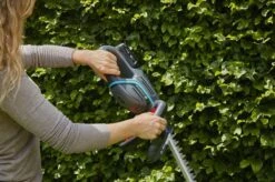 GARDENA - ComfortCut 50/18V-P4A Ready-To-Use Set - Heggenschaar -Tuingereedschap Serie Winkel 1200x799 82