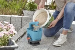 GARDENA - Handstrooier M - Strooikar- 100m2 - 1.8 Liter 19 GARDENA - Handstrooier M - Strooikar- 100m2 - 1.8 Liter -Tuingereedschap Serie Winkel 1200x799 98