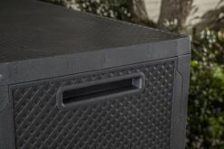 Keter Emily Opbergbox - 118x45x57 Cm - 270L - Grafiet 24 Keter Emily Opbergbox - 118x45x57 Cm - 270L - Grafiet -Tuingereedschap Serie Winkel 1200x800 403