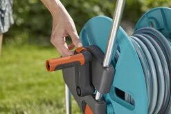 GARDENA - AquaRoll M CleverRoll Easy Slangenwagen - Maximaal 60 Meter - Inklapbare Zwengel -Tuingereedschap Serie Winkel 1200x800 636