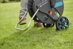 GARDENA - AquaRoll L CleverRoll L Easy Set Slangenwagen - Maximaal 50 Meter - Verstelbare Handgreep -Tuingereedschap Serie Winkel 1200x800 649