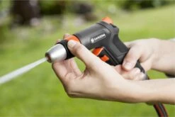 GARDENA - Premium Reinigingssproeier Spuitpistool - Metaal - Voor Reiniging En Bewatering -Tuingereedschap Serie Winkel 1200x801 41