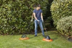 Black & Decker BLACK+DECKER BEMWH551-QS Zweefmaaier - 1200W - 30cm - Gesnoerd 13 Black & Decker BLACK+DECKER BEMWH551-QS Zweefmaaier - 1200W - 30cm - Gesnoerd -Tuingereedschap Serie Winkel 1200x803 1