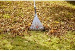 GARDENA Combisysteem Bladhark Hark - Werkbreedte Verstelbaar 30/50 Cm - Aanbevolen Steellengte 130 Cm -Tuingereedschap Serie Winkel 1200x823 5