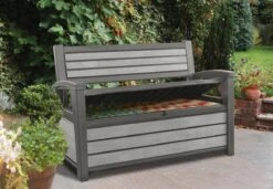 Keter - Hudson Bench Box - 2-zits Bank - Opbergbox - Hout Look & Feel - 227L - 138x63x89cm - Antraciet -Tuingereedschap Serie Winkel 1200x832 3