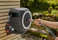 GARDENA - Wandslangenbox RollUp S - Slanghouder - 15 Meter - Ø 11 Mm 25 GARDENA - Wandslangenbox RollUp S - Slanghouder - 15 Meter - Ø 11 Mm -Tuingereedschap Serie Winkel 1200x838 5