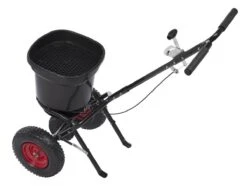 Kreator KRTGR9005 Strooiwagen - 300 Tot 370 Cm Strooibreedte - 23 Liter -Tuingereedschap Serie Winkel 1200x904