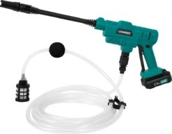 VONROC Accu Drukreiniger 20V – 24bar – 198 L/h - Incl. 5m Aanzuigslang, Reinigingsmiddelenfles En Regelbare Spuitmond – Incl. 2x 2.0Ah Accu En Snellader -Tuingereedschap Serie Winkel 1200x939 2
