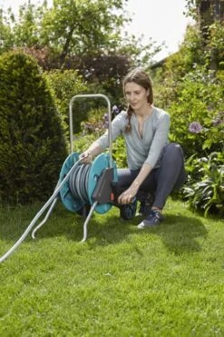 GARDENA - AquaRoll CleverRoll S Set Slangenwagen - Incl. 20 M Slang - Maximaal 40 M Opbergcapaciteit 28 GARDENA - AquaRoll CleverRoll S Set Slangenwagen - Incl. 20 M Slang - Maximaal 40 M Opbergcapaciteit -Tuingereedschap Serie Winkel 798x1200 15