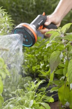 GARDENA - Premium Multifunctionele Broeskop - Exclusief Verlengsteel -Tuingereedschap Serie Winkel 799x1200 94