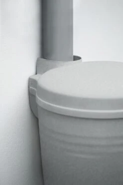 Elho Green Basics Rain Catcher 33 - Regenton Voor Balkonbuiten - Ø 33.5 X H 73.5 Cm - Grijs/Living Concrete 13 Elho Green Basics Rain Catcher 33 - Regenton Voor Balkonbuiten - Ø 33.5 X H 73.5 Cm - Grijs/Living Concrete -Tuingereedschap Serie Winkel 800x1200 140