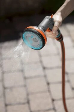 GARDENA - Comfort Broeskop - 5 Straalsoorten - Grijs 28 GARDENA - Comfort Broeskop - 5 Straalsoorten - Grijs -Tuingereedschap Serie Winkel 800x1200 158