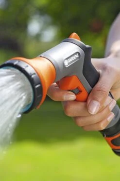 GARDENA Classic Sproeibroes -Tuingereedschap Serie Winkel 800x1200 174