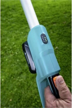 GARDENA - Accu Telescopische Snoeizaag - TCS 20/18 P4A Set - 20cm - 50 Cm ⌀ -Tuingereedschap Serie Winkel 806x1200 2