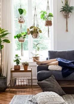 4 Stuks Luxe Jute Plantenhangers - Boho Handgeweven Katoen Hangpot Voor Binnen/Buiten - Hangende Bloempot Met Kralen - Macramé Touw/Koord Hangplant Houder - Bohemian Wandhanger Decoratie - Plant Hanger - Verticale Tuin Bloempothouder Planthanger -Tuingereedschap Serie Winkel 854x1200 3